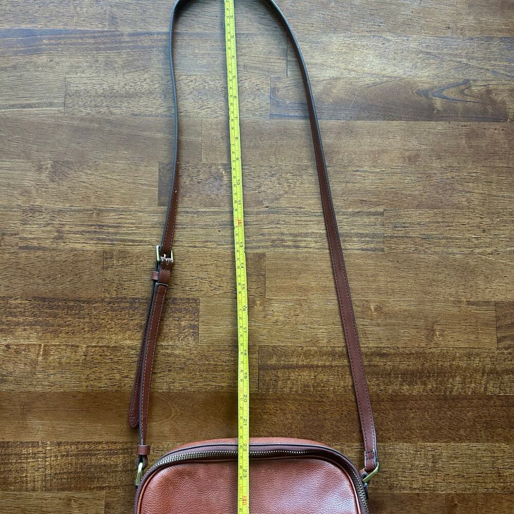 Vintage-Inspired Boho Minimalist Fossil Leather Crossbody - Picture 9 of 16